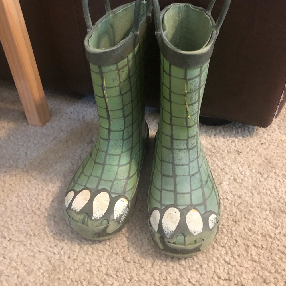 Dino rain boots